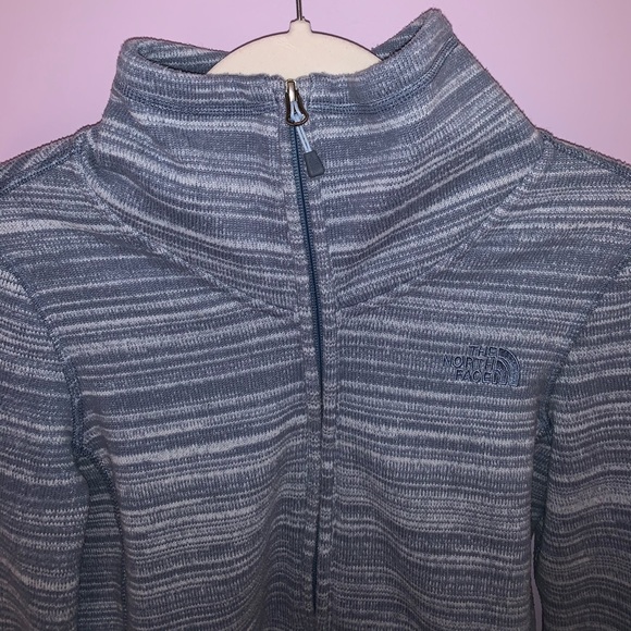 North Face Women’s Full Zip Fleece - Picture 4 of 5